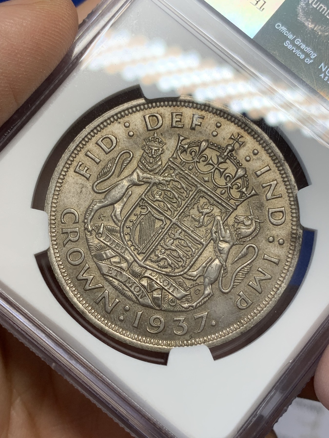 《竞宝斋》第215场-周日，周一 2场 (全场包邮) NGC- MS63 英国1937年乔治六世登基纪念克朗大银币， 光度很强