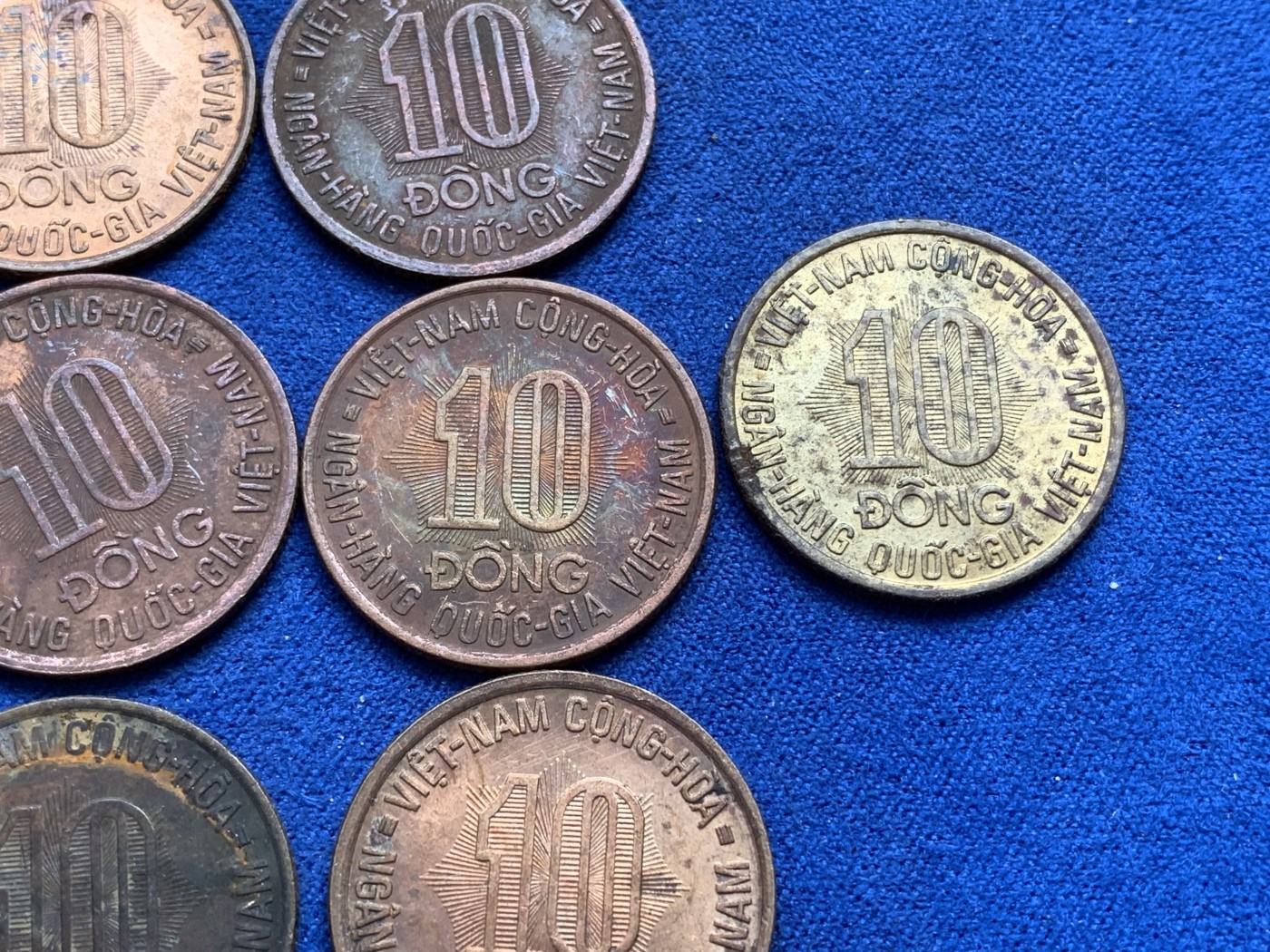 《竞宝斋》第215场-周日，周一 2场 (全场包邮) 10枚一组 南越1974年10盾 FAO 钢镀黄铜纪念币