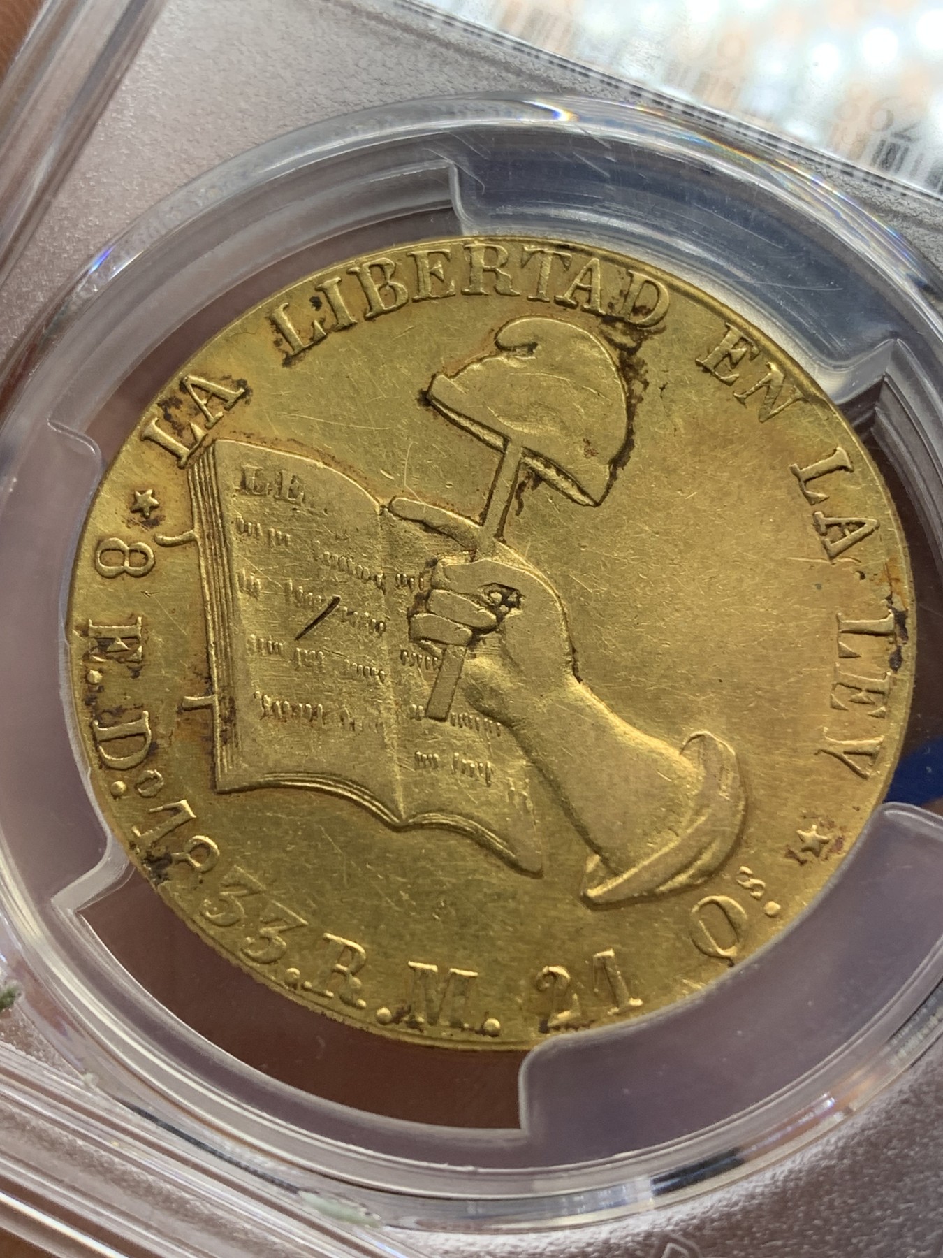 《竞宝斋》第215场-周日，周一 2场 (全场包邮) PCGS XFD 墨西哥1833 DO RM 自由帽 鹰洋 8埃斯库多大金币