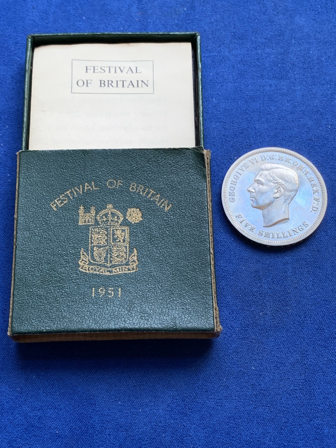 《竞宝斋》第215场-周日，周一 2场 (全场包邮) 英国1951年乔治六世 最后的克朗马剑大镍币 绿盒少见