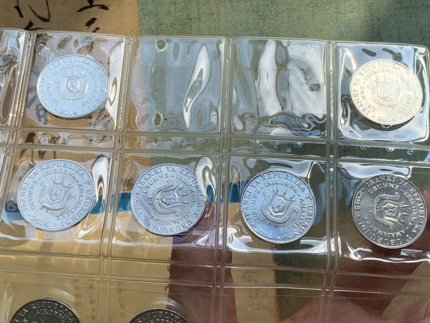 《竞宝斋》第215场-周日，周一 2场 (全场包邮) 5样一组 金斑喙凤蝶+中华鲟+三孔+明清故宫+布隆迪铝质鸟类纪念币两套（6枚一套）