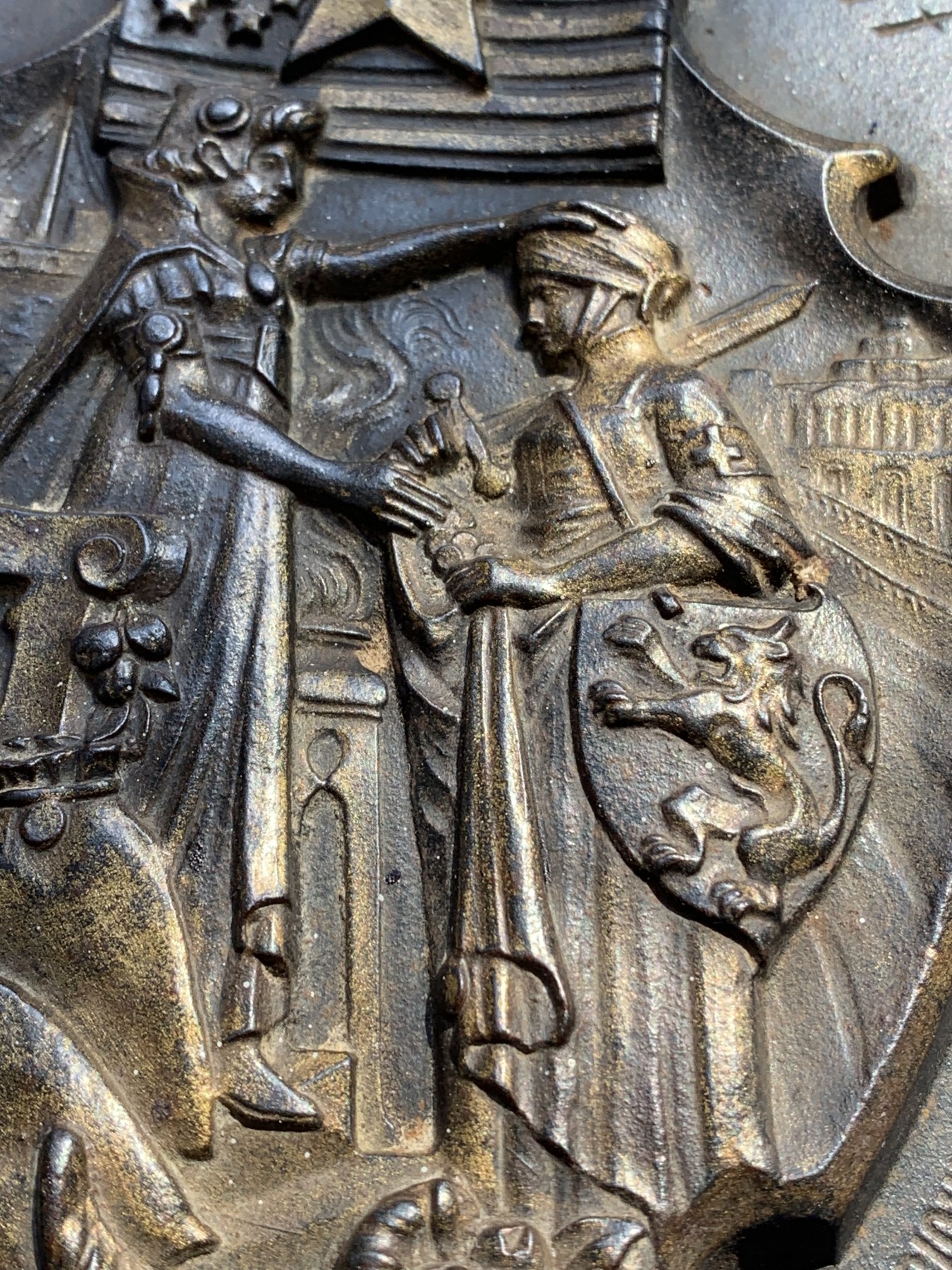 《竞宝斋》第215场-周日，周一 2场 (全场包邮) 二战胜利之感谢美军解放比利时铜牌匾 13.8CM*19CM, 689g