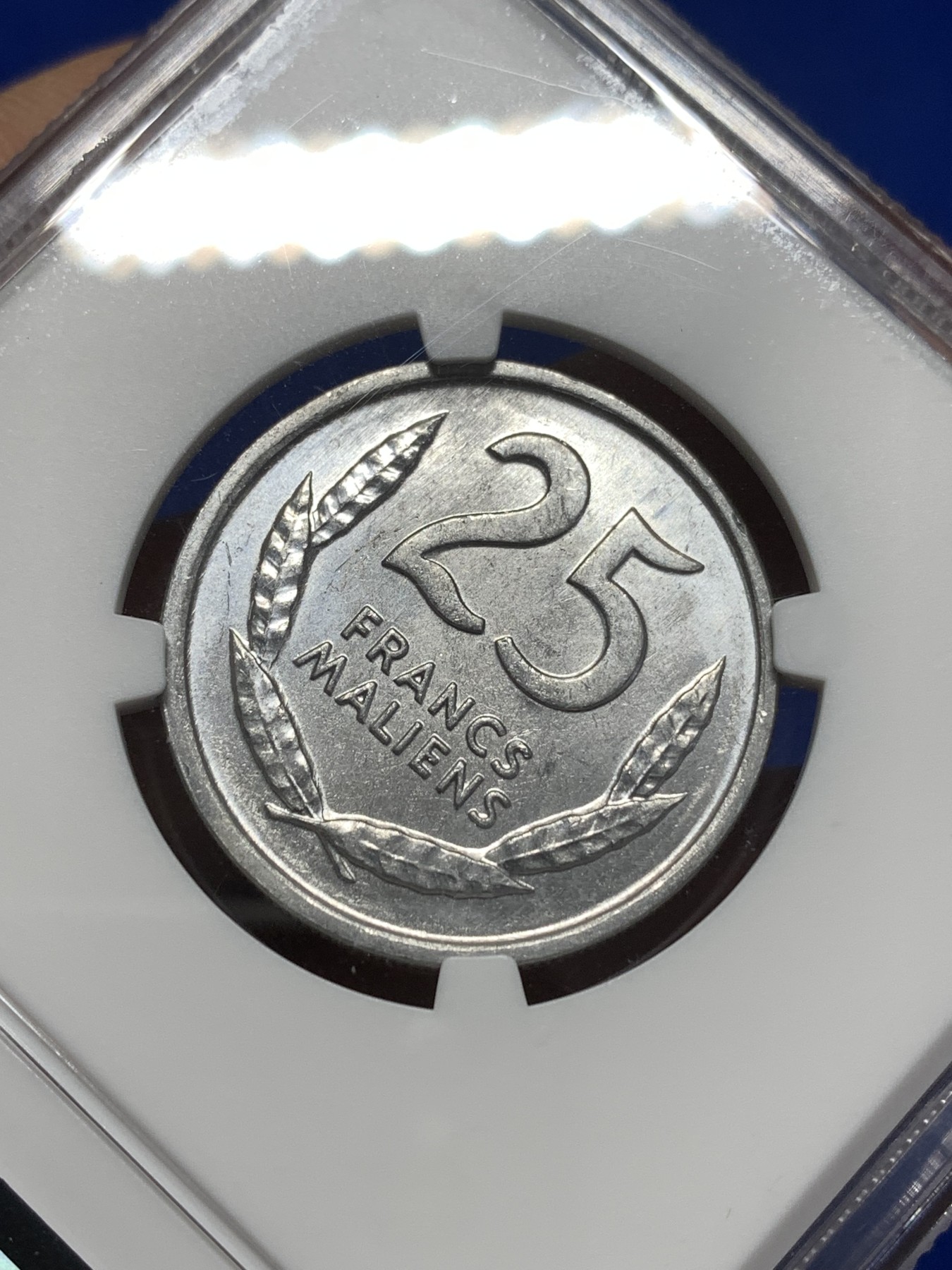 《竞宝斋》第215场-周日，周一 2场 (全场包邮) NGC MS63 马里1961年25法郎狮子头，好品