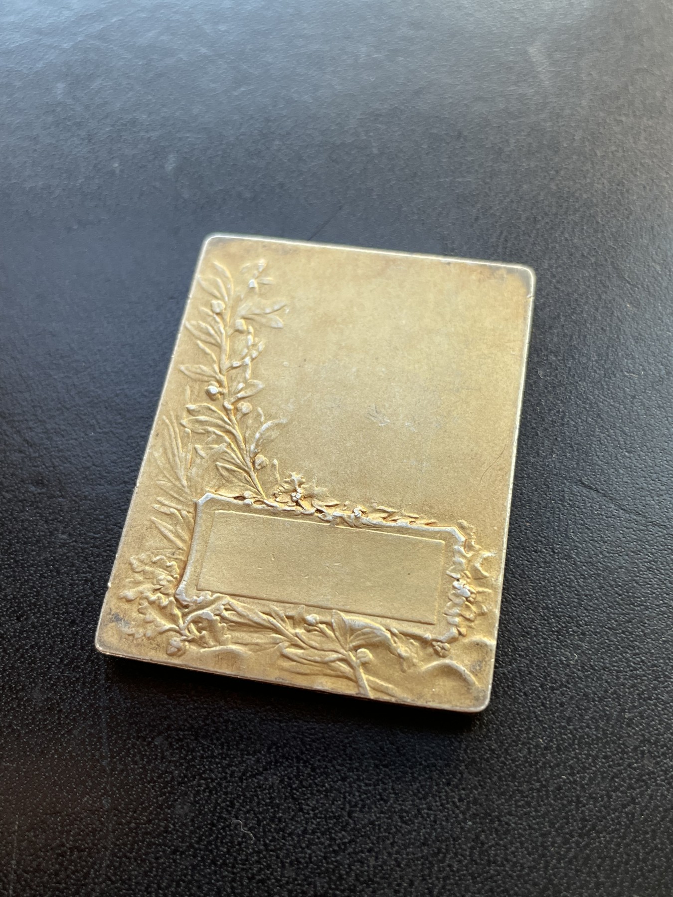 「木头集藏」章牌专场-第33期 法国钓鱼竞赛镀金银章 尺寸：45×34 mm，34.8 g，边铭：菱形厂标 野猪头银标 ARGENT 950，少见银章，品相很不错！