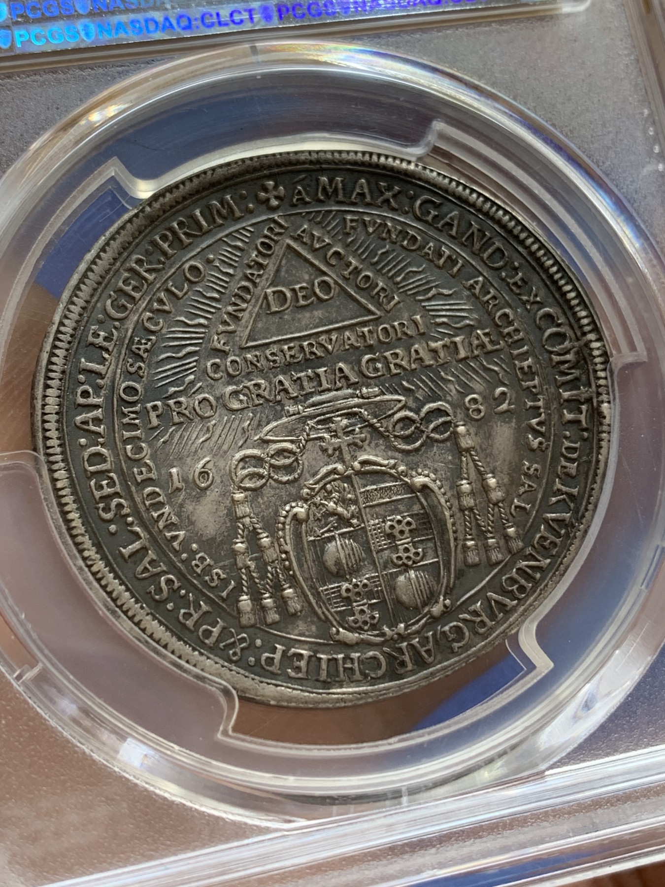 《竞宝斋》第215场-周日，周一 2场 (全场包邮) PCGS-MS62 1682奥地利萨尔茨堡教区1100周年半泰勒 一年版