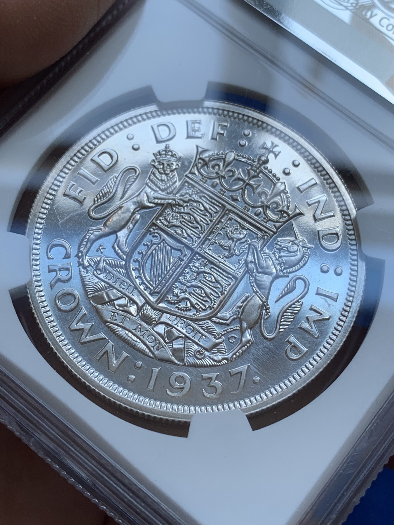 《竞宝斋》第215场-周日，周一 2场 (全场包邮) NGC-PROOF D 英国 1937年 乔治六世 登基 精制克朗 银币 看不出没分 上海N一言难尽