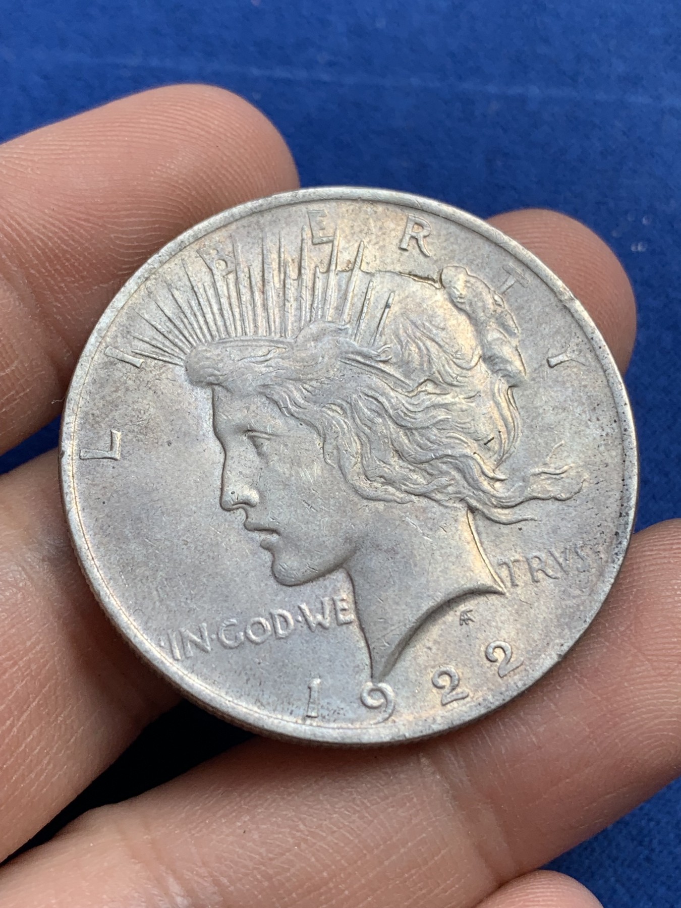 《竞宝斋》第215场-周日，周一 2场 (全场包邮) 美国1922年和平鸽1美元大银币 带光好品 状态不错