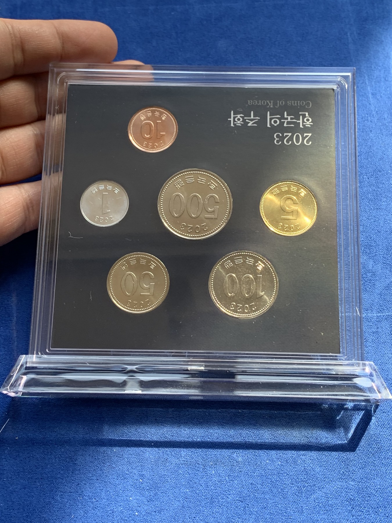 《竞宝斋》第215场-周日，周一 2场 (全场包邮) 韩国2023年新版官方原装套币，BU好品包装厚重精美！