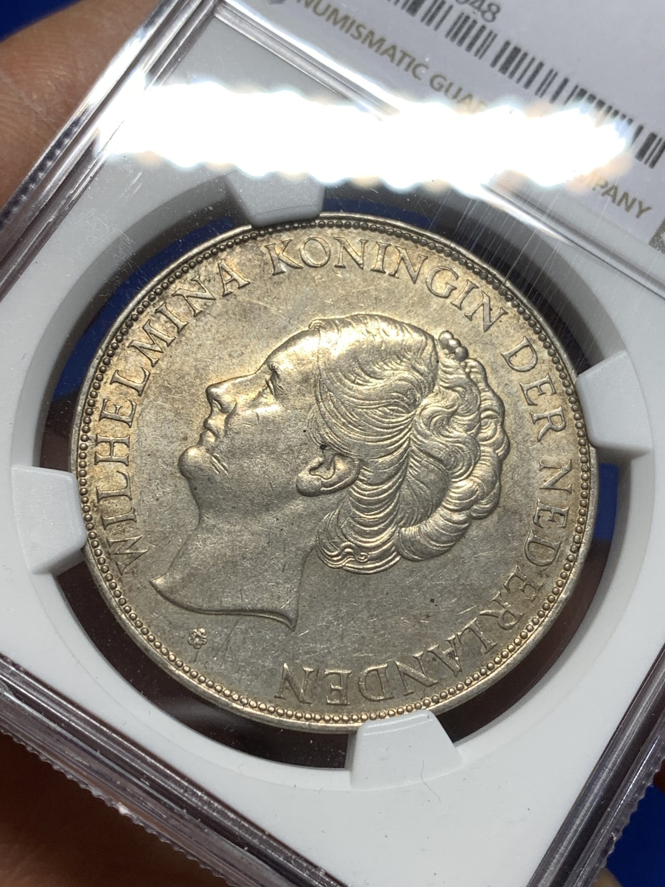 《竞宝斋》第215场-周日，周一 2场 (全场包邮) NGC MS61 荷兰1939年女王威廉米娜2.5盾大银币