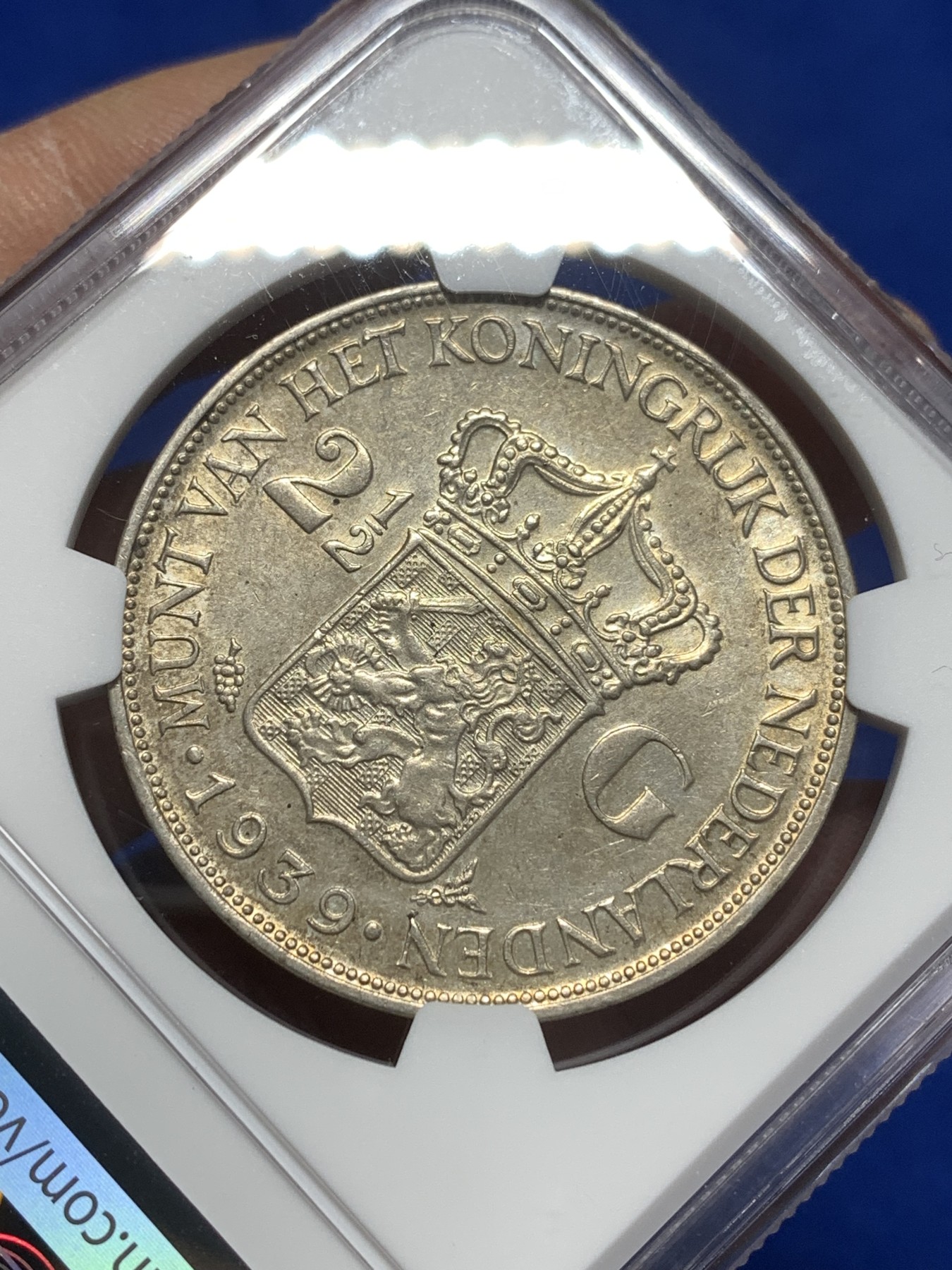 《竞宝斋》第215场-周日，周一 2场 (全场包邮) NGC MS61 荷兰1939年女王威廉米娜2.5盾大银币