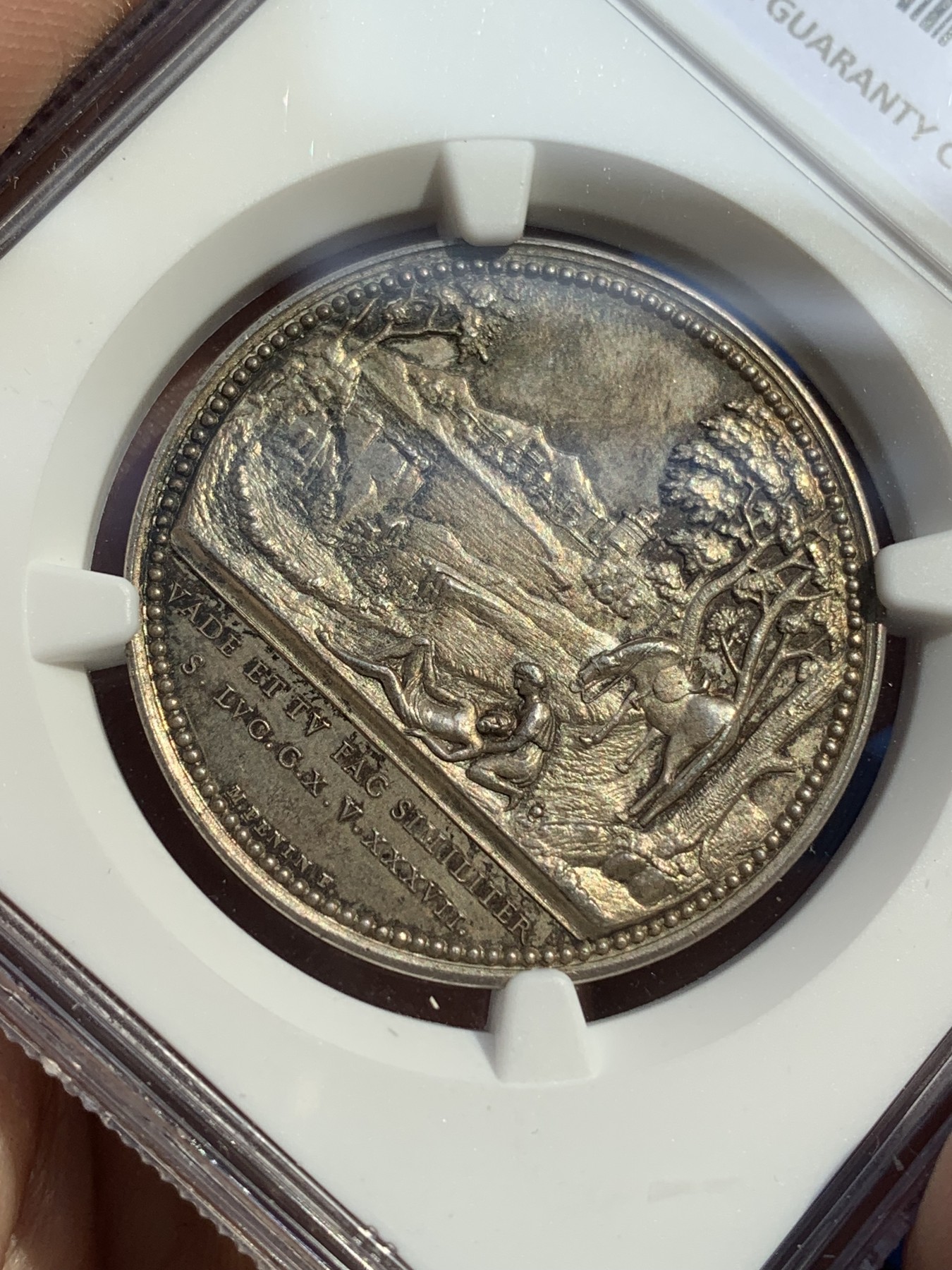 《竞宝斋》第215场-周日，周一 2场 (全场包邮) NGC MS64 1818年 法国 里昂大药房 圆形 银质代币 细节精细