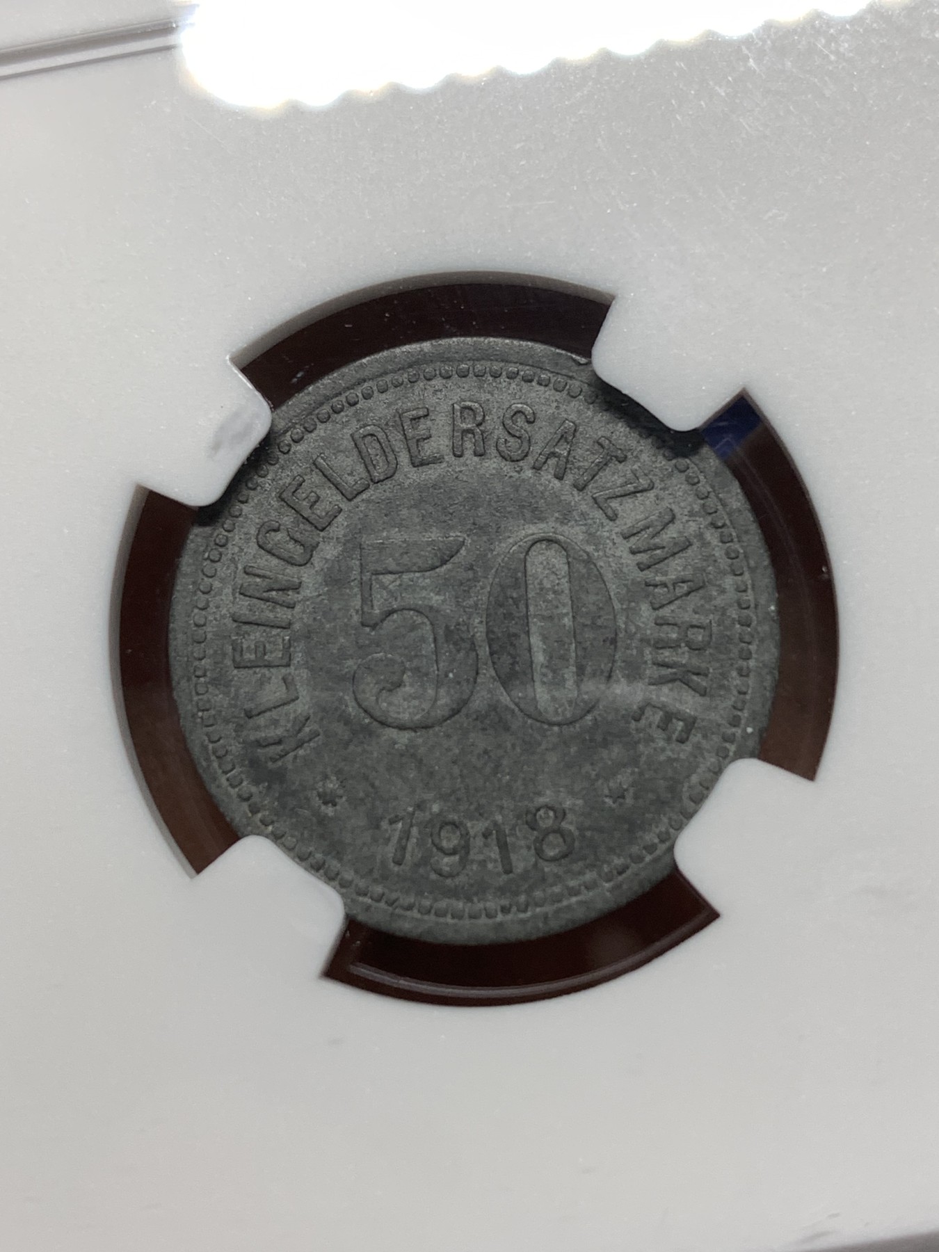 《竞宝斋》第215场-周日，周一 2场 (全场包邮) NGC AUD 1918年德紧 50P Zinc Hof代币