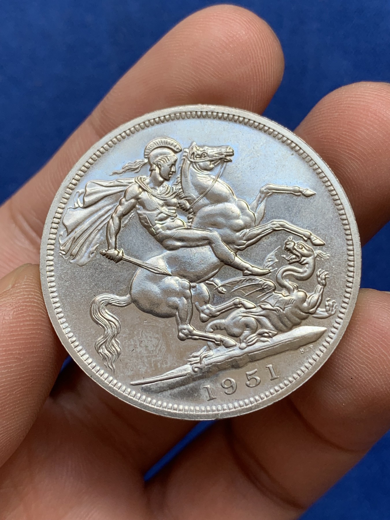 《竞宝斋》第215场-周日，周一 2场 (全场包邮) 英国1951年乔治六世 最后的克朗马剑大镍币 绿盒少见