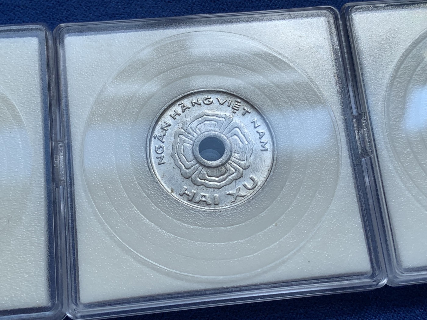 《竞宝斋》第215场-周日，周一 2场 (全场包邮) 3枚一组 越南1975年铝币