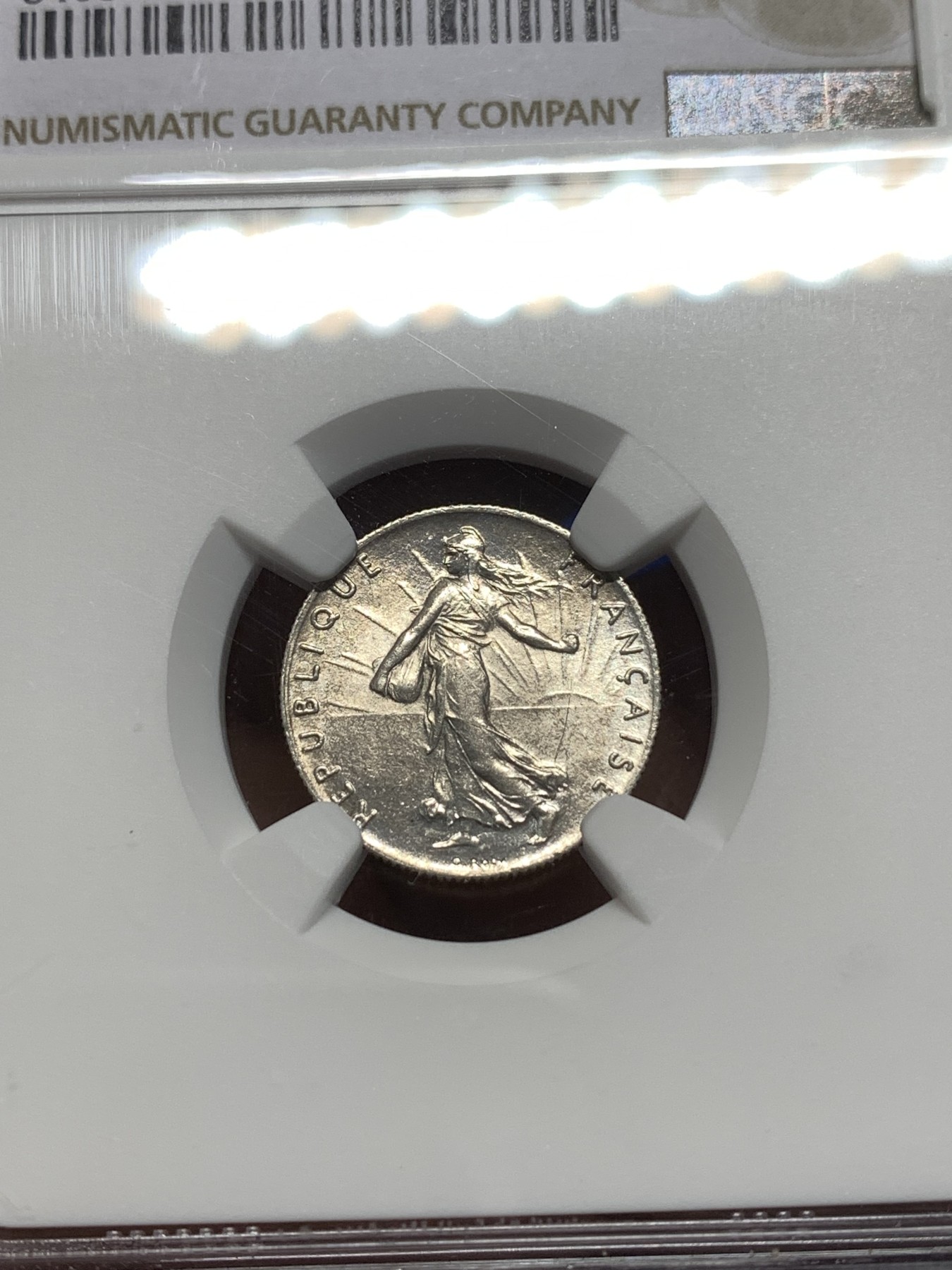 《竞宝斋》第215场-周日，周一 2场 (全场包邮) NGC-MS63 1899年法国行走女神50分银辅币，早期年份，银光充沛，63收藏级品相。此版19世纪早期年份稀见，更高分仅有3枚