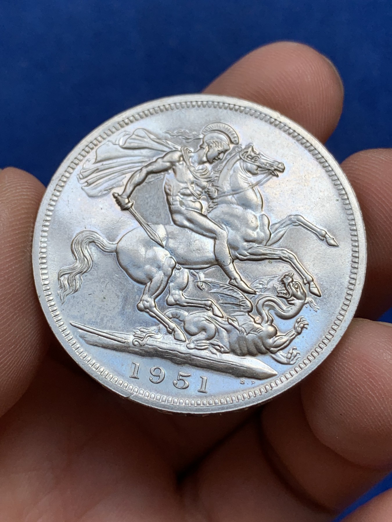 《竞宝斋》第215场-周日，周一 2场 (全场包邮) 英国1951年乔治六世 最后的克朗马剑大镍币 绿盒少见