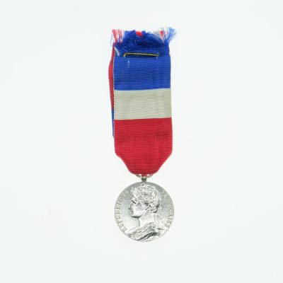 勋章奖章交易所11月18日拍卖 - 法国银级劳工奖章，银质