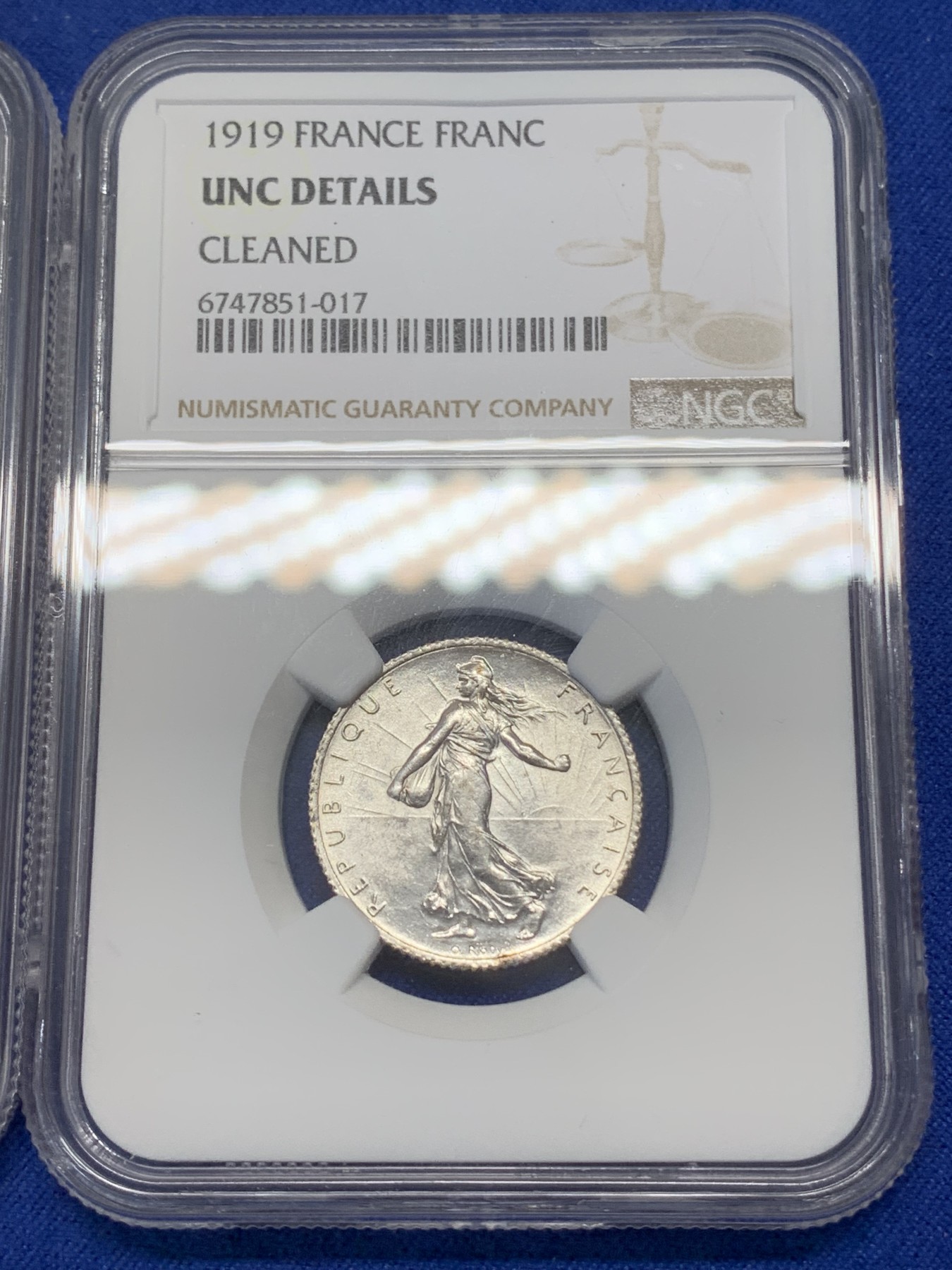 《竞宝斋》第215场-周日，周一 2场 (全场包邮) 两枚一组 NGC-UNC品质银币，埃及1937法鲁克一世2皮阿斯特银币+法国1919年1法郎播种女神银币