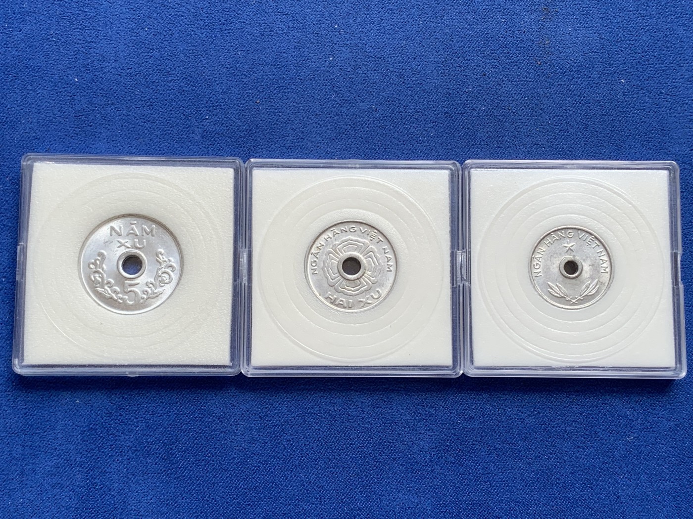 《竞宝斋》第215场-周日，周一 2场 (全场包邮) 3枚一组 越南1975年铝币