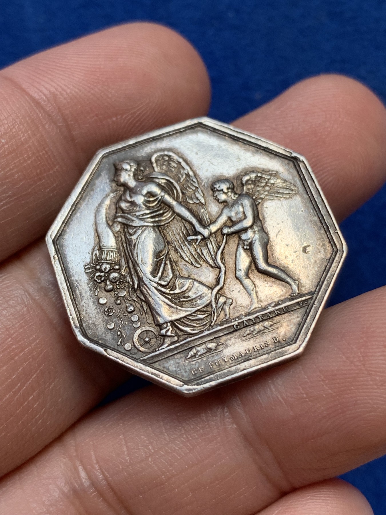 《竞宝斋》第215场-周日，周一 2场 (全场包邮) 法国 1832-1841 八角银质代币 天使与丘比特  极少见品种 神灯边铭 12克 29.8mm