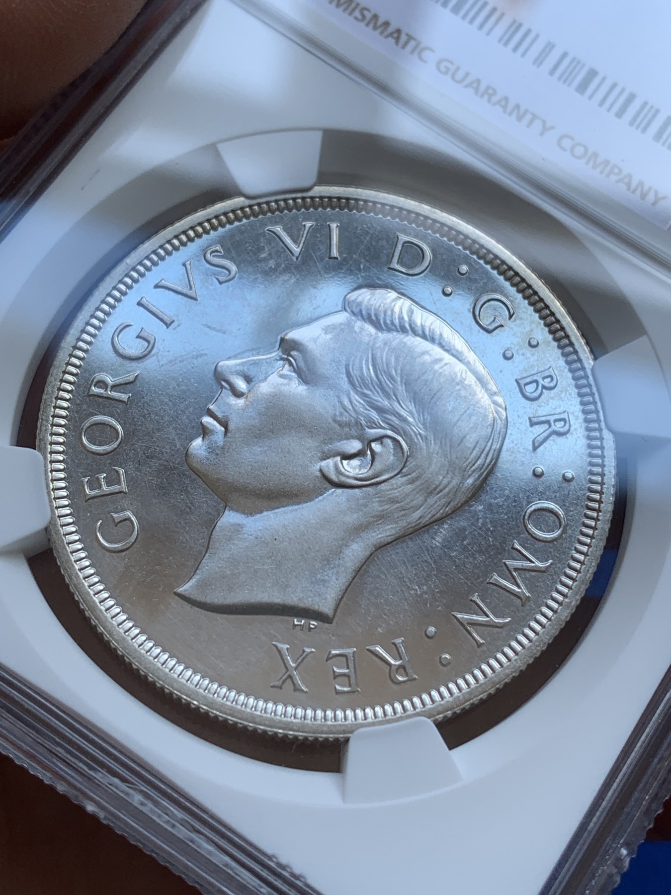 《竞宝斋》第215场-周日，周一 2场 (全场包邮) NGC-PROOF D 英国 1937年 乔治六世 登基 精制克朗 银币 看不出没分 上海N一言难尽