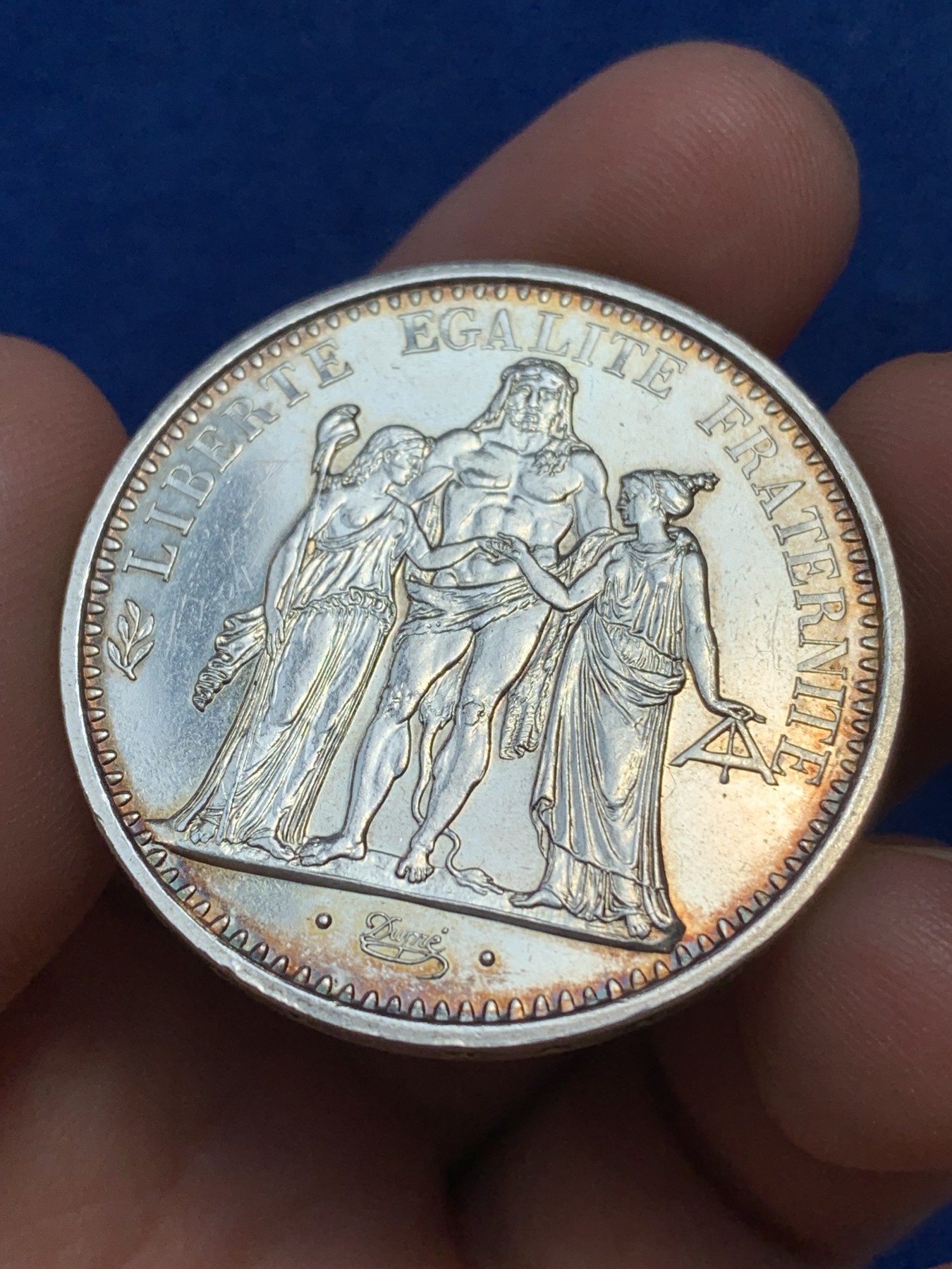 《竞宝斋》第215场-周日，周一 2场 (全场包邮) 法国 1967 大力神 10法郎大银币 带包浆 光好