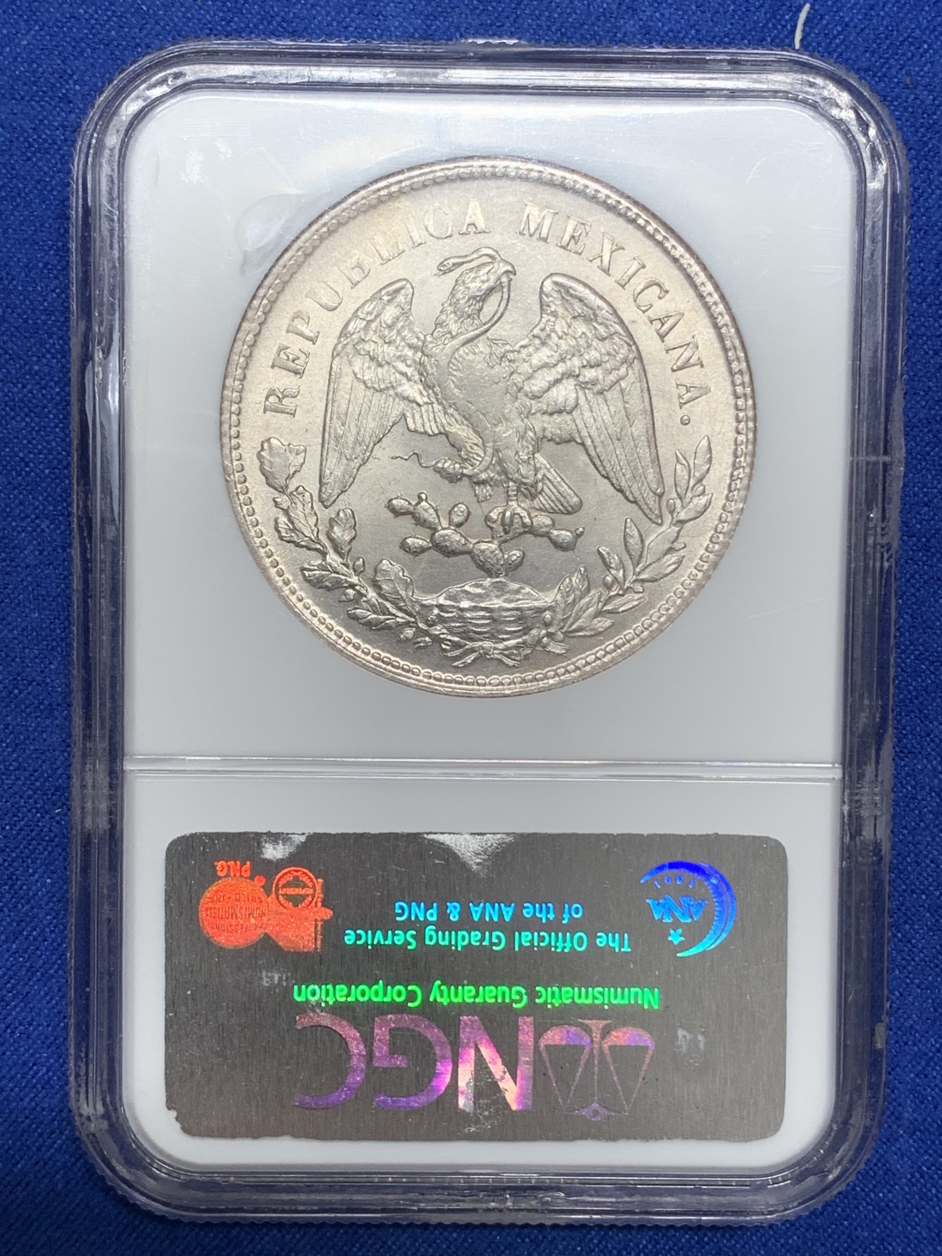 《竞宝斋》第215场-周日，周一 2场 (全场包邮) NGC-MS63 墨西哥 1901年1比索 直边鹰洋 大银币 闪闪发亮 早期老盒 MS-63 及格分数性价比之选 人手必备品种