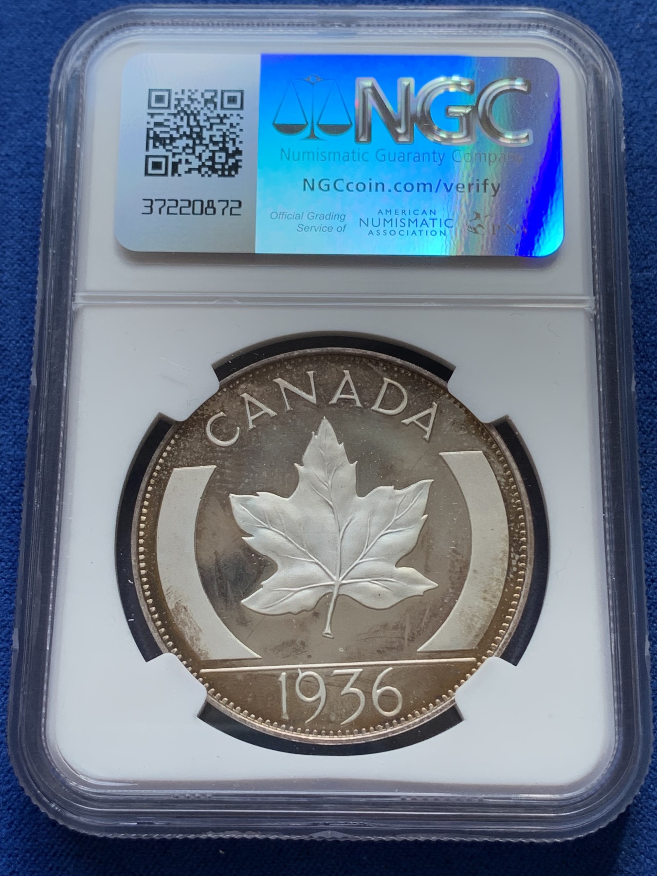 《竞宝斋》第215场-周日，周一 2场 (全场包邮) NGC-PF67 后铸加拿大1936爱德华八世 银质1克朗 NGC冠军分 币面的镜面感和凝霜感都非常完美