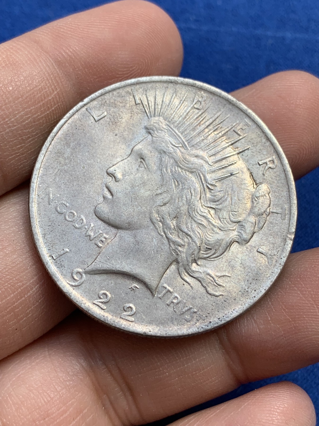 《竞宝斋》第215场-周日，周一 2场 (全场包邮) 美国1922年和平鸽1美元大银币 带光好品 状态不错