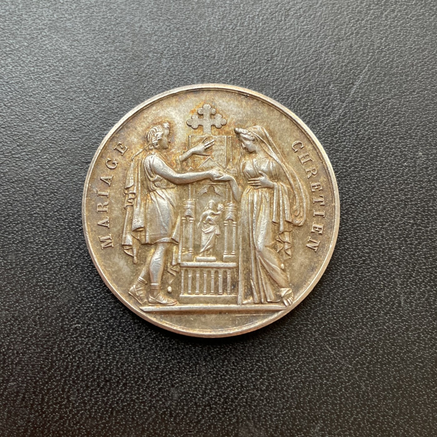 「木头集藏」章牌专场-第33期 1886年法国婚礼银章 直径：30.5mm，12g，边铭：丰饶角 ARGENT，品相不错