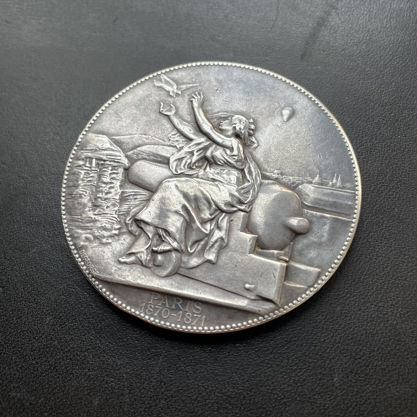 「木头集藏」章牌专场-第33期 Degeorge～法国航空通信银奖章 直径：62.5 mm，120.5g，边铭：丰饶角 ARGENT。