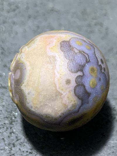 精美亚光风化草花纹战国红玛瑙手工雕刻福字单珠一颗！ 精美亚光风化草花纹战国红玛瑙手工雕刻福字单珠一颗！