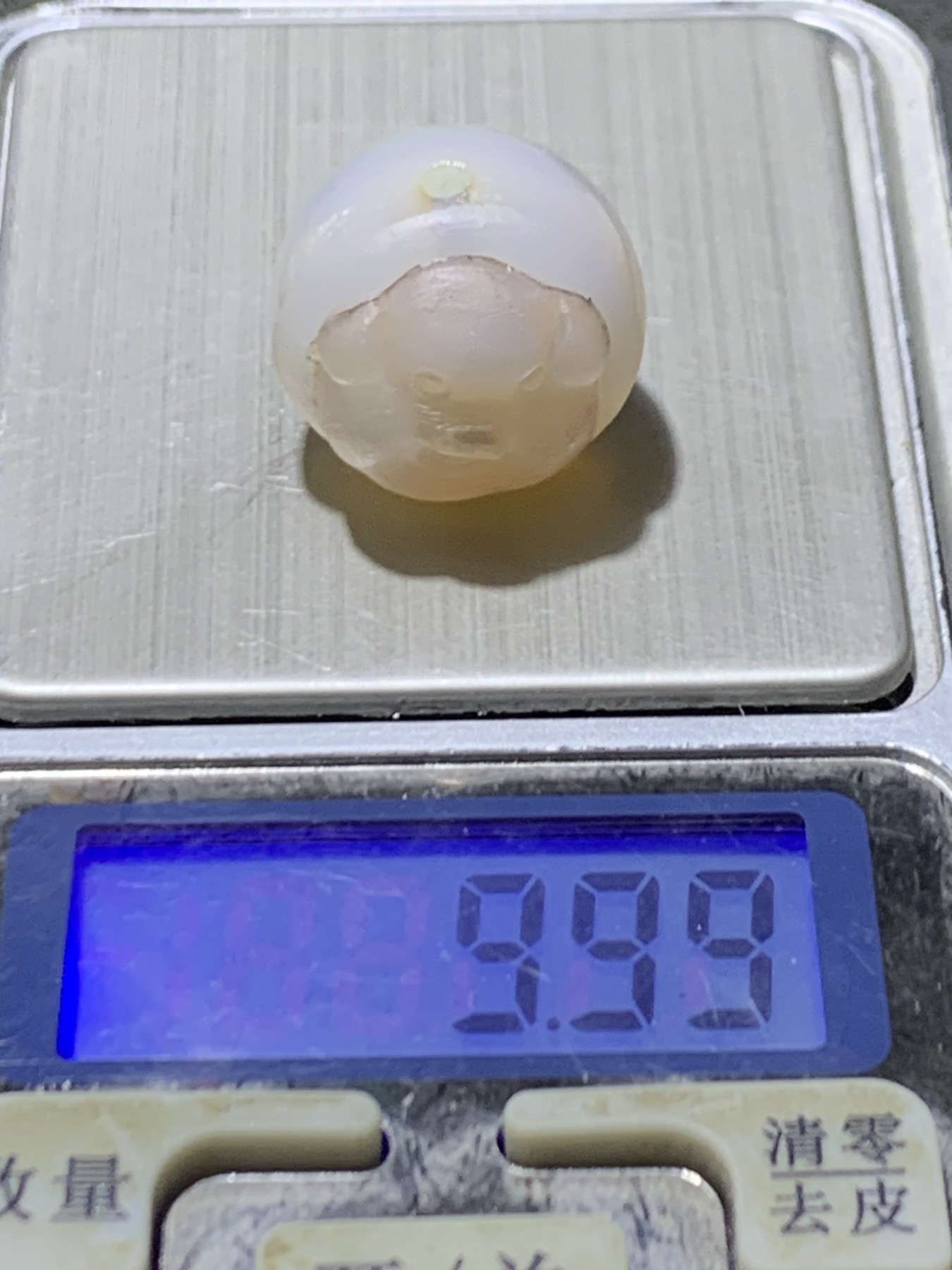 精美高玉化亚光海洋玉髓手工俏色巧雕小猪2.0随形圆珠一个！