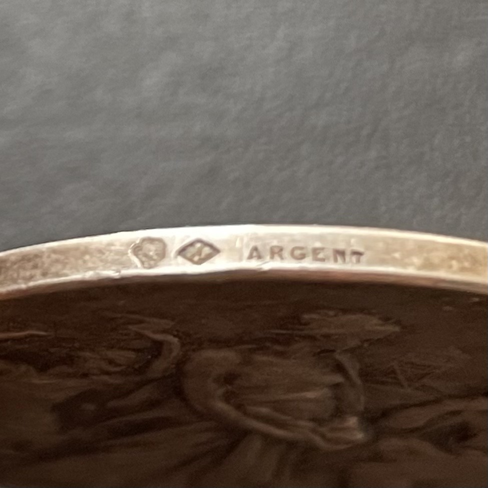 「木头集藏」章牌专场-第33期 法国圣埃蒂安商会银章  直径：38 mm，22.1g，边铭：菱形厂标 ARGENT，品相不错