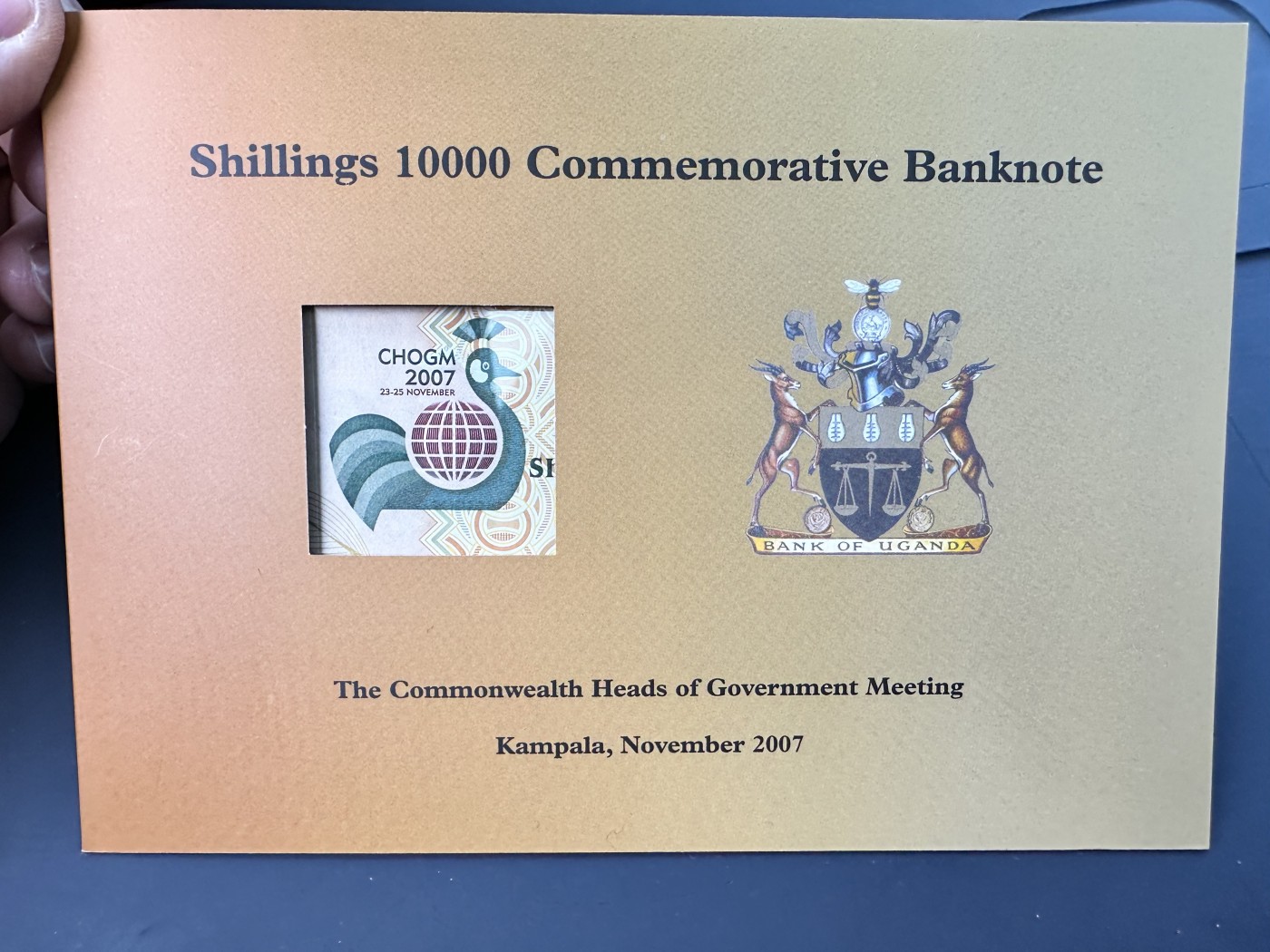 《外钞收藏家》第三百二十九期 2007年乌干达10000先令 全新UNC 带册子