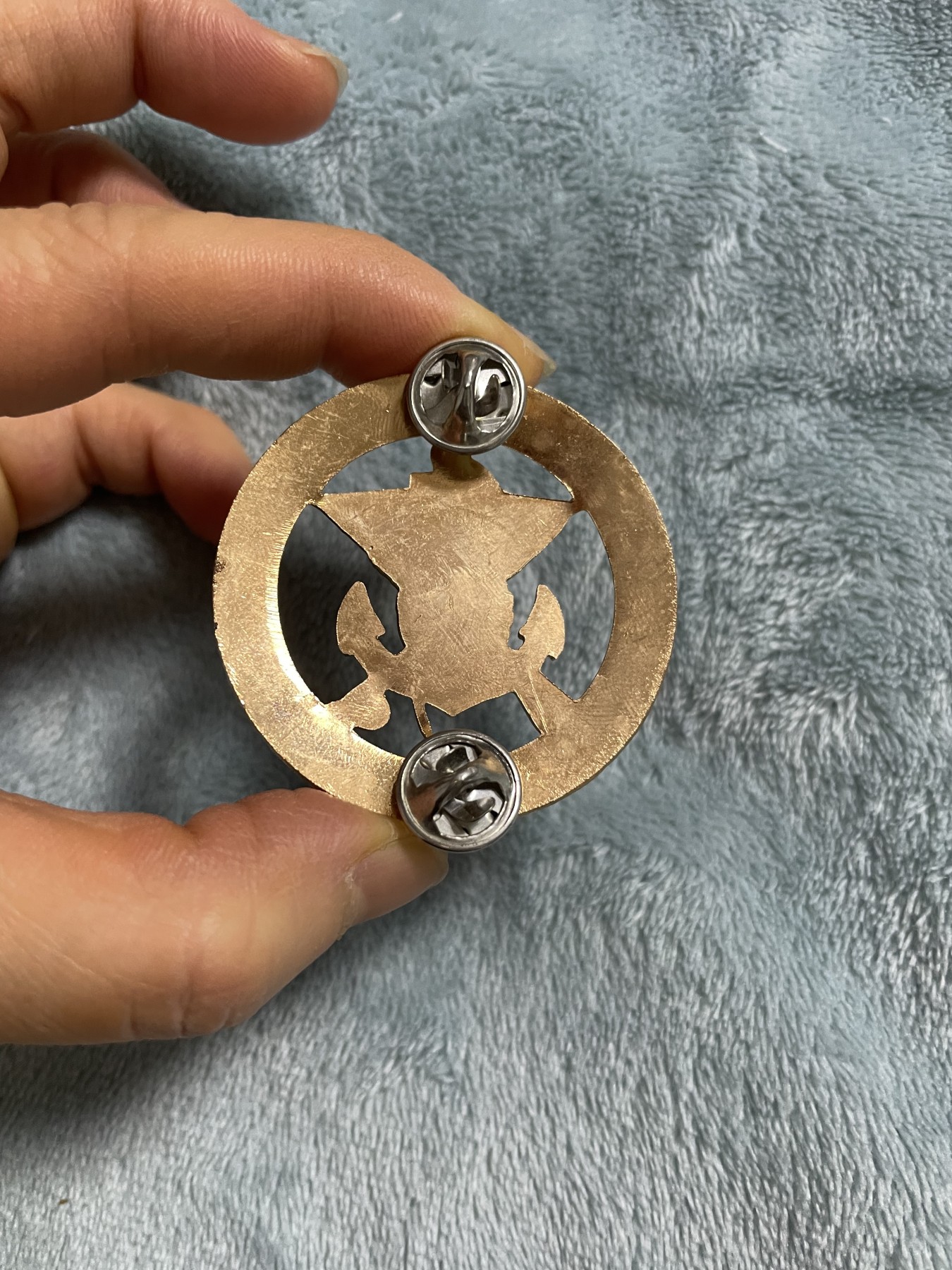 徽章、杂项币专场 厄瓜多尔纪念章，极美品，带锁扣