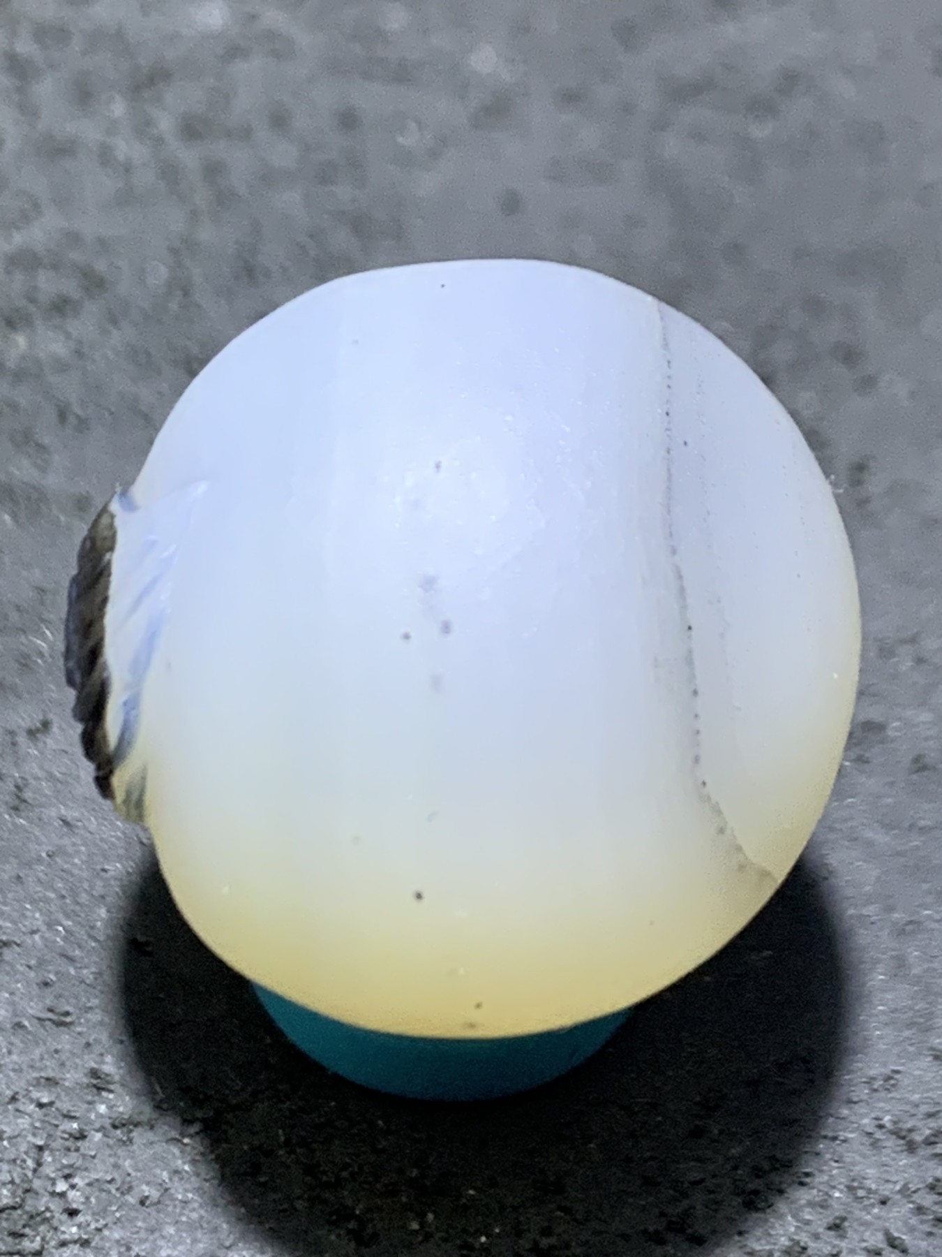 精美高玉化亚光海洋玉髓手工俏色巧雕黑天鹅2.0随形圆珠一个