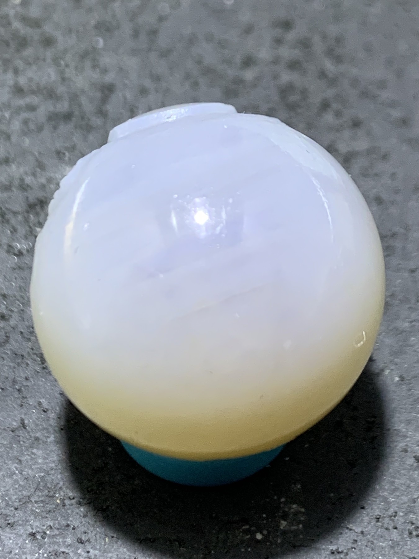 精美高玉化亚光海洋玉髓手工俏色巧雕灵狐2.0随形圆珠一个