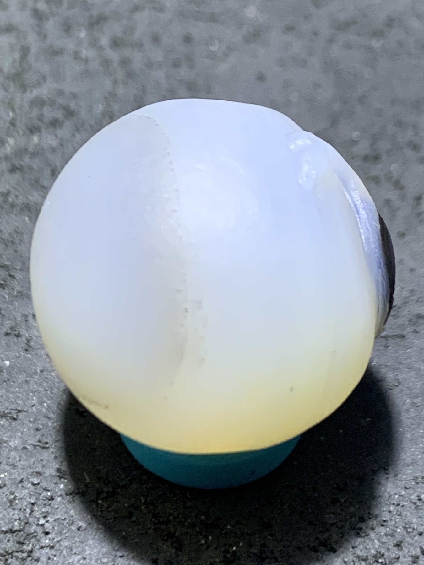 精美高玉化亚光海洋玉髓手工俏色巧雕黑天鹅2.0随形圆珠一个