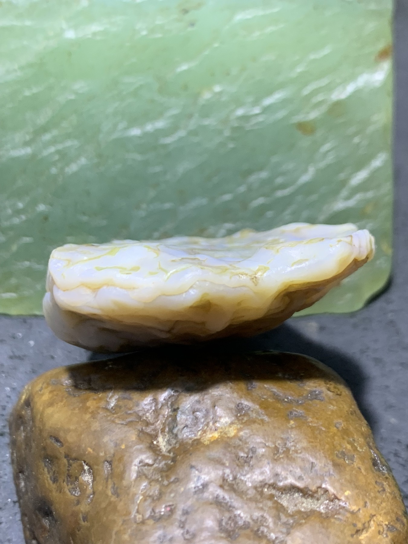 放福利！精美天然罕见拼图纹阿拉善玛瑙原石一颗