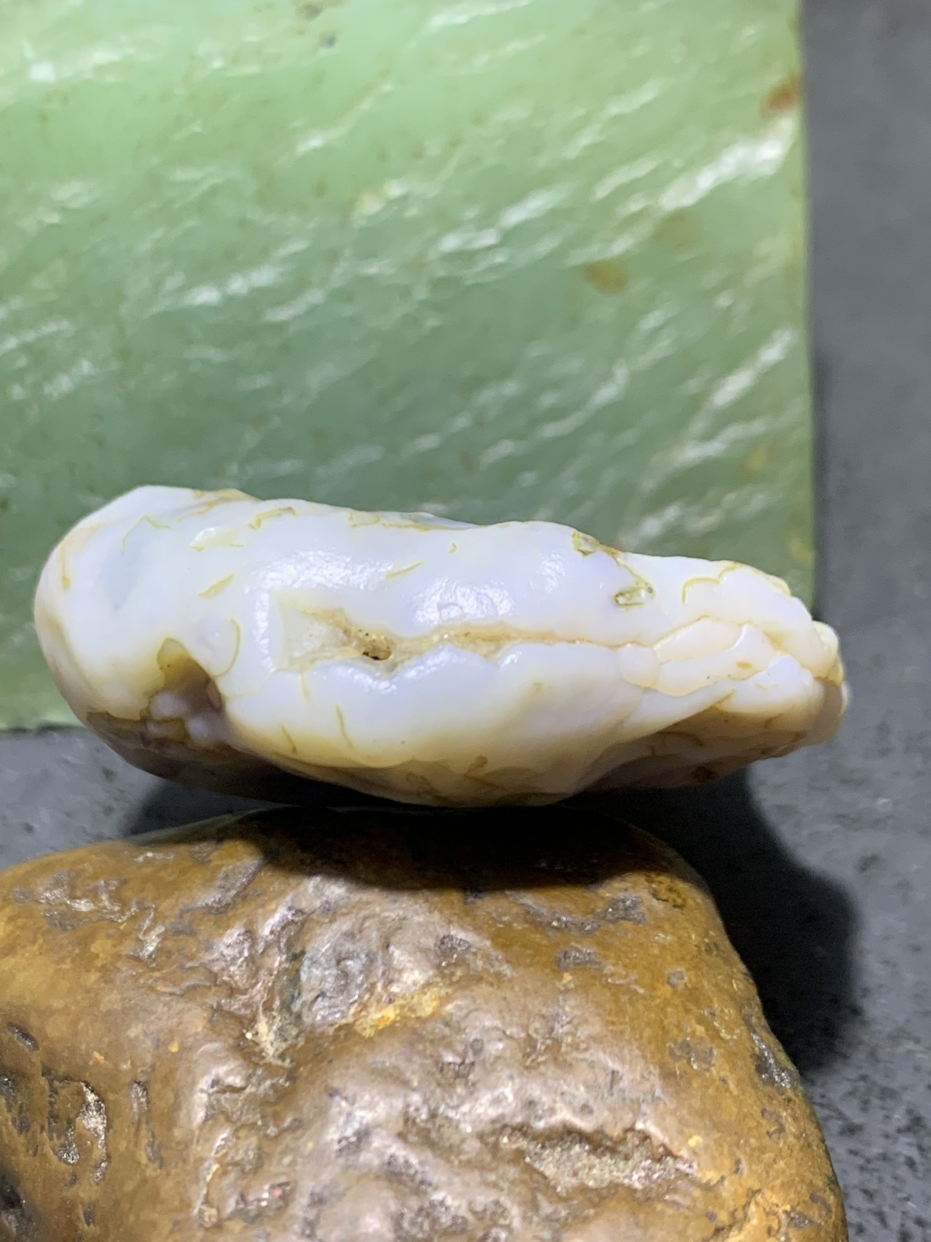 放福利！精美天然罕见拼图纹阿拉善玛瑙原石一颗