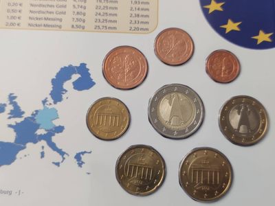 燕姐换藏第67拍 德国2002年J厂欧元首年套币