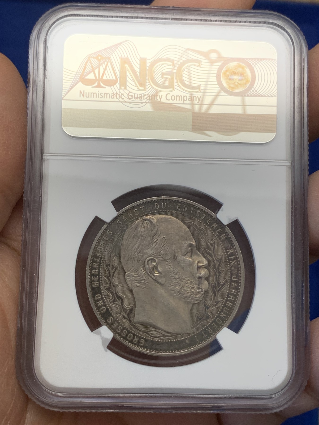 《竞宝斋》第216场-周日，周一 2场 (全场包邮) NGC MS63 德国1900年新世纪纪念银章 威廉一世 威廉二世双人像 双面五彩包浆 非常漂亮 不常见的品种