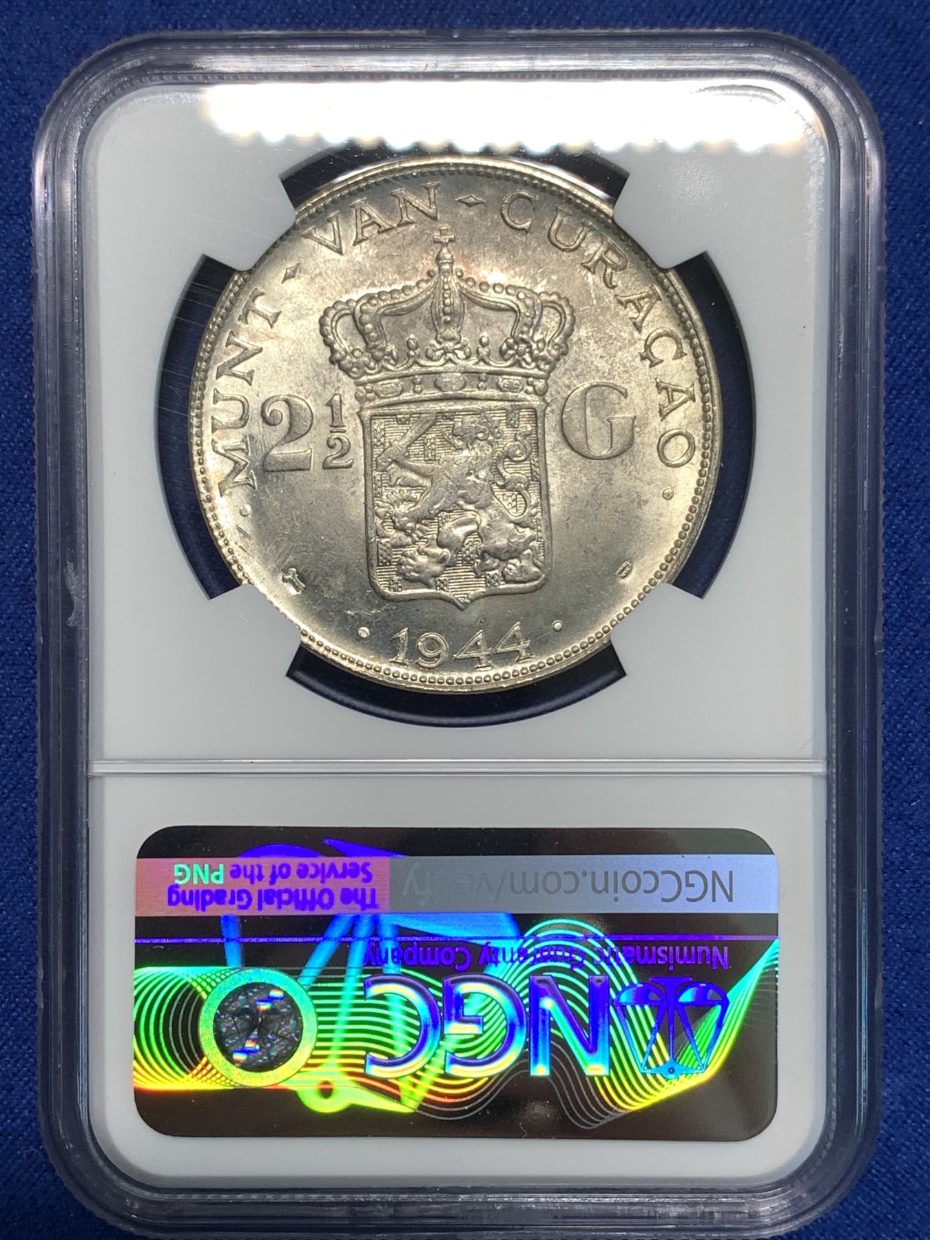 《竞宝斋》第216场-周日，周一 2场 (全场包邮) NGC MS63 荷属库拉索1944D女王威廉明娜2.5盾银币