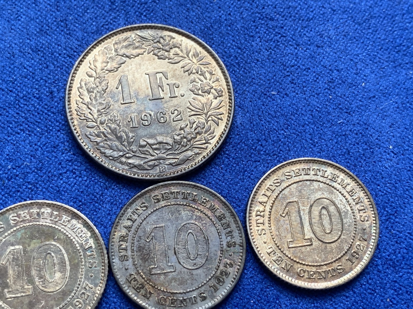 《竞宝斋》第216场-周日，周一 2场 (全场包邮) 4枚一组小银币 3枚乔五海峡10分银币+1枚1962瑞士1法郎银币
