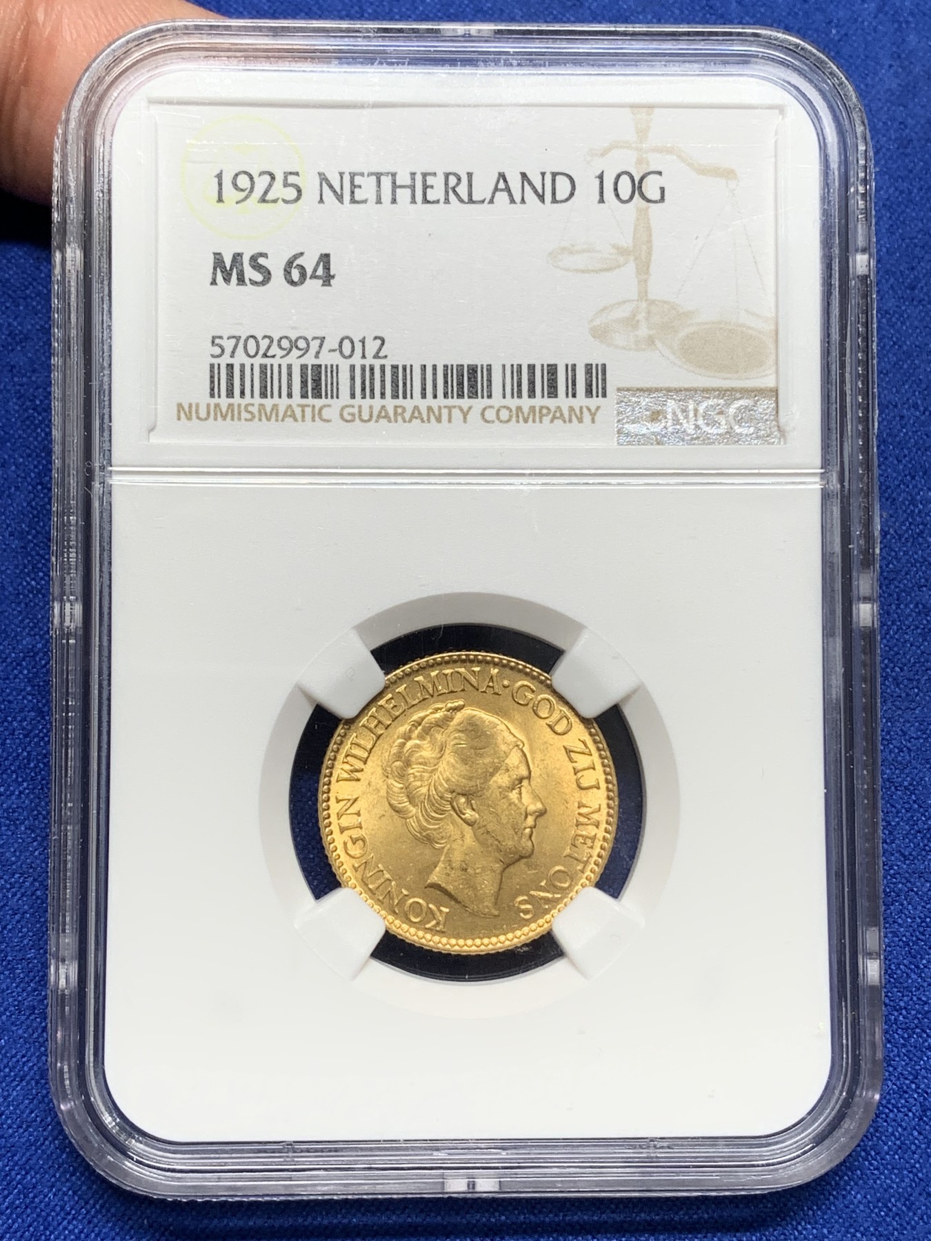 《竞宝斋》第216场-周日，周一 2场 (全场包邮) NGC-MS64 荷兰1925威廉敏娜10盾金币 老年版 好品原光