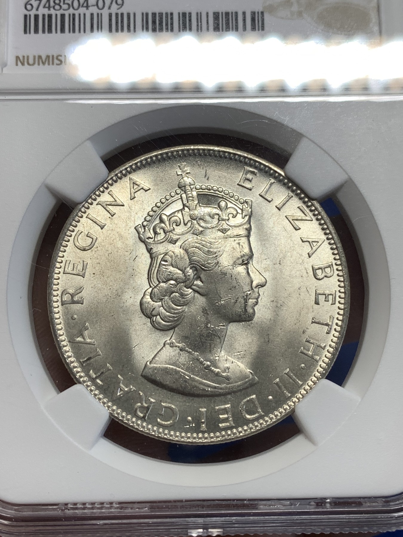 《竞宝斋》第216场-周日，周一 2场 (全场包邮) NGC-MS64 英属百慕大群岛1964年一克朗银币 经典女皇头像 十分漂亮