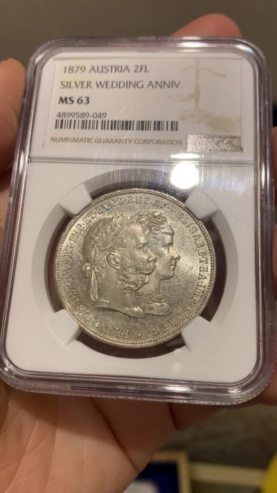 《竞宝斋》第216场-周日，周一 2场 (全场包邮) NGC-MS63 奥地利1879年茜茜公主结婚纪念 2福林=1泰勒 双面淡彩包浆 PL底板 感觉低评了