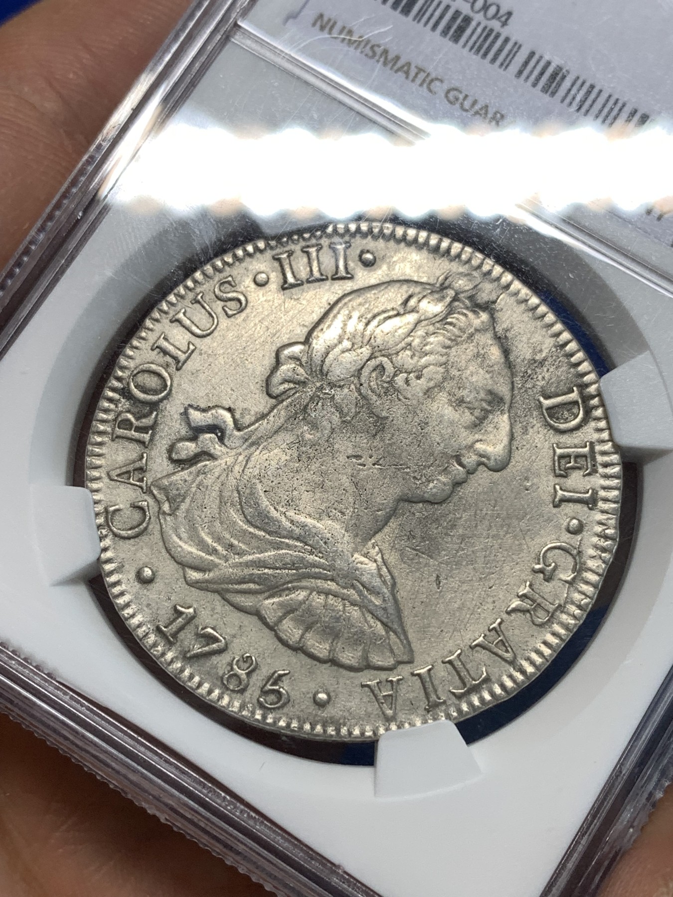 《竞宝斋》第216场-周日，周一 2场 (全场包邮) NGC AU 墨西哥 1785年8R MOFM 卡洛斯三世人像双柱银币