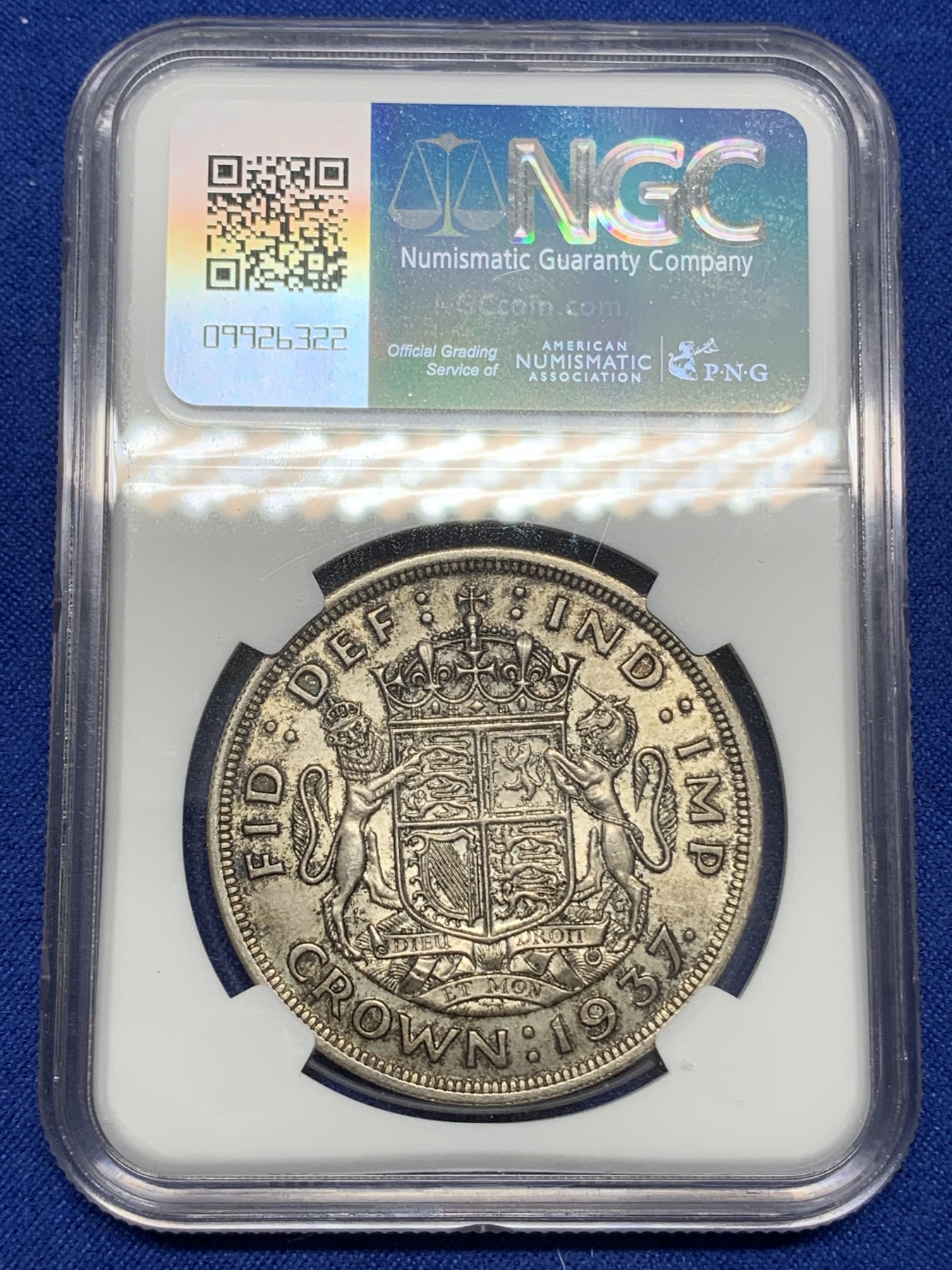 《竞宝斋》第216场-周日，周一 2场 (全场包邮) NGC- MS64 英国1937年乔治六世登基纪念克朗银币，深彩包浆，光度很强。64及以上的登基很少。